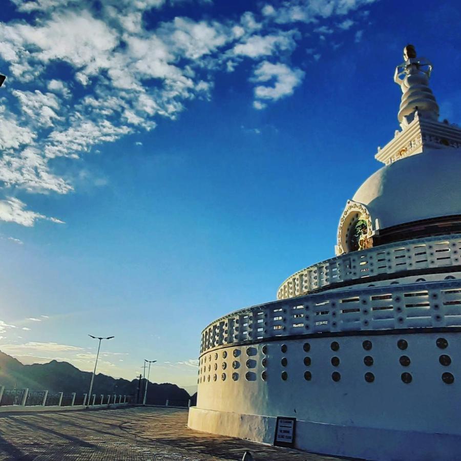 Ladakh Country Inn Leh Exteriör bild