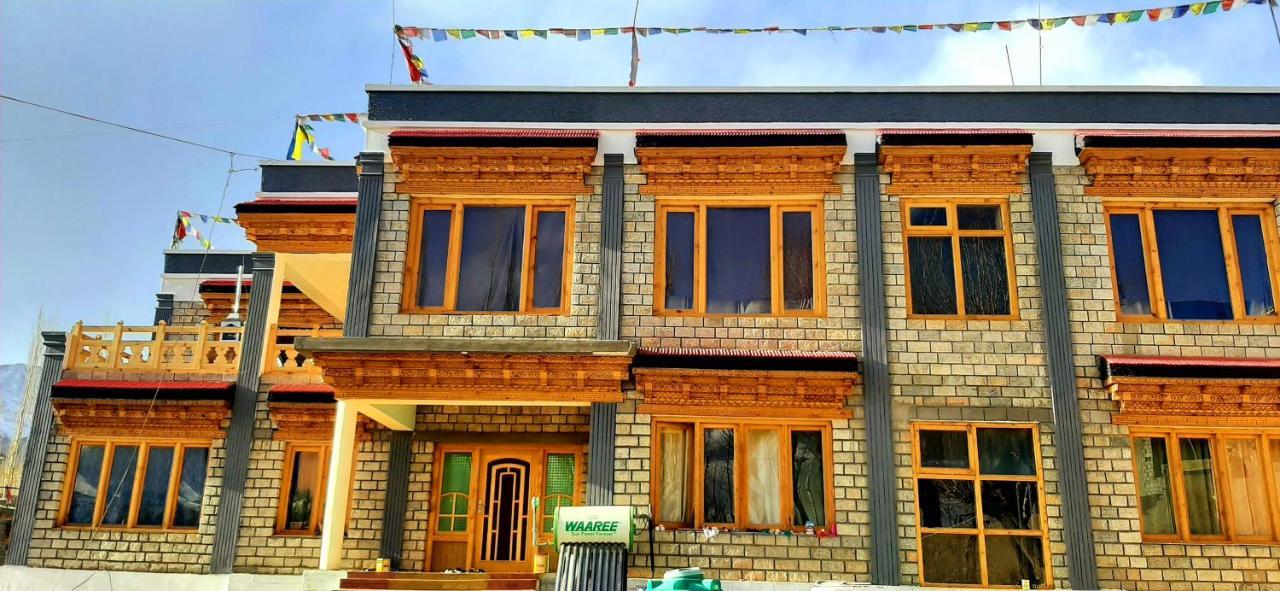 Ladakh Country Inn Leh Exteriör bild