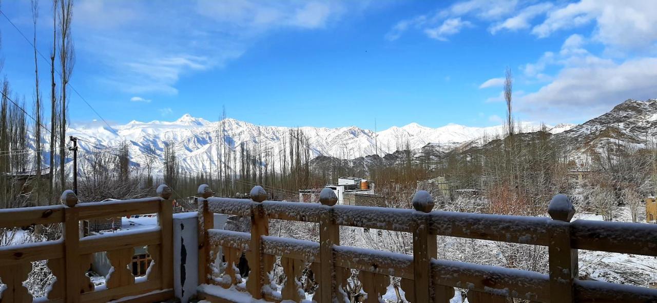 Ladakh Country Inn Leh Exteriör bild